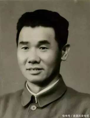 1938年陳再道被催婚,與18歲的張雙群結(jié)為革命伉儷,相濡以沫54年